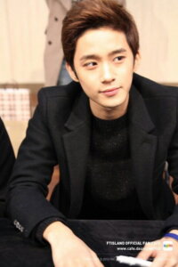 Ли Джэджин (Lee Jae Jin)