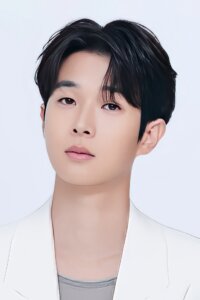Чхве Усик (Choi Woo Shik)