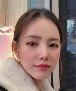 Ким Ынджон (Kim Eun Jung)