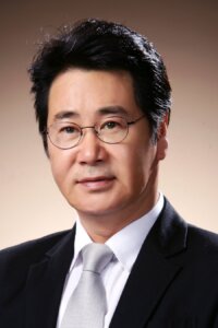 Ю Донгын (Yoo Dong Geun)